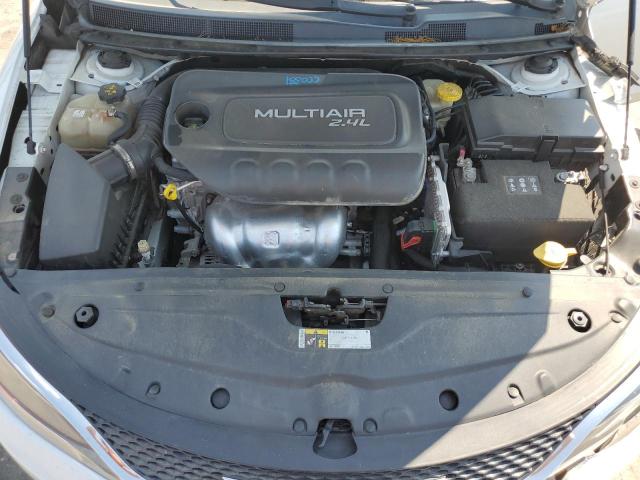 Photo 11 from auction – 2015 CHRYSLER 200 LIMITE with VIN 1C3CCCAB4FN552803
