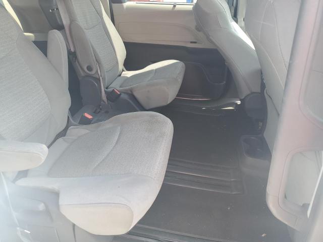 Photo 11 from auction – 2021 TOYOTA SIENNA LE with VIN 5TDKRKEC0MS034116