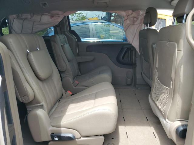 Photo 11 from auction – 2014 CHRYSLER TOWN & COU with VIN 2C4RC1BG4ER409369