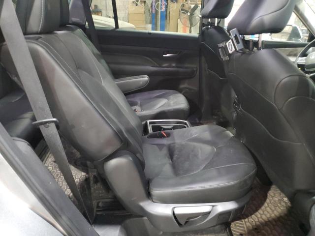 Photo 11 from auction – 2024 TOYOTA GRAND HIGH with VIN 5TDAAAB55RS030640