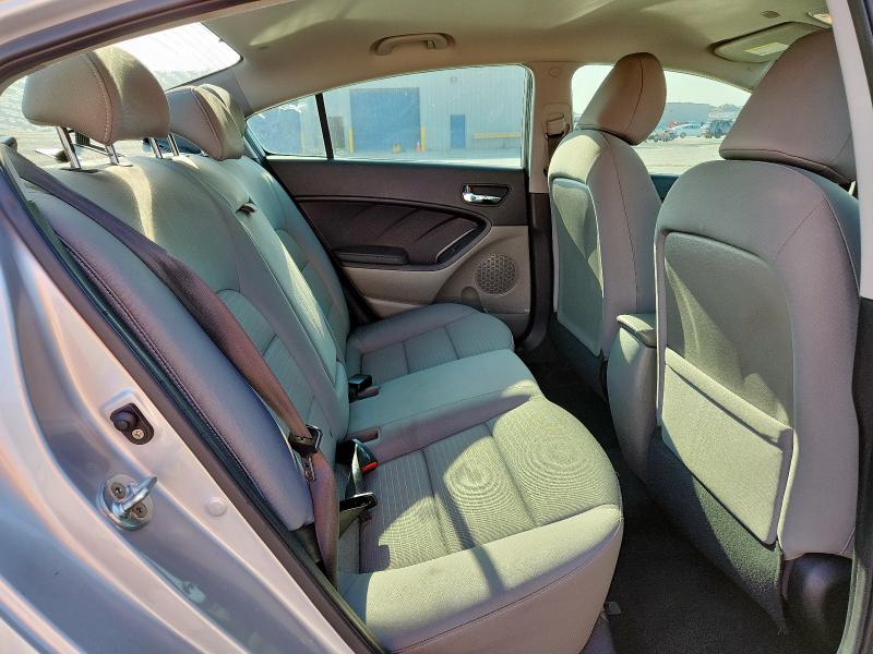 Photo 10 from auction – 2016 KIA FORTE LX with VIN KNAFX4A69G5558200