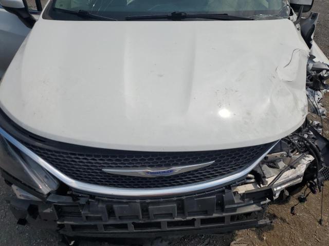 Photo 12 from auction – 2020 CHRYSLER VOYAGER LX with VIN 2C4RC1DG3LR265663