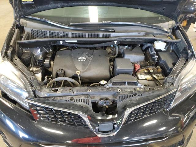Photo 12 from auction – 2018 TOYOTA SIENNA SE with VIN 5TDXZ3DC4JS942691