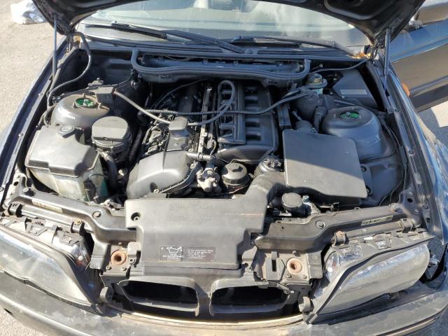Photo 11 from auction – 2003 BMW 325 I with VIN WBAET37463NH02418