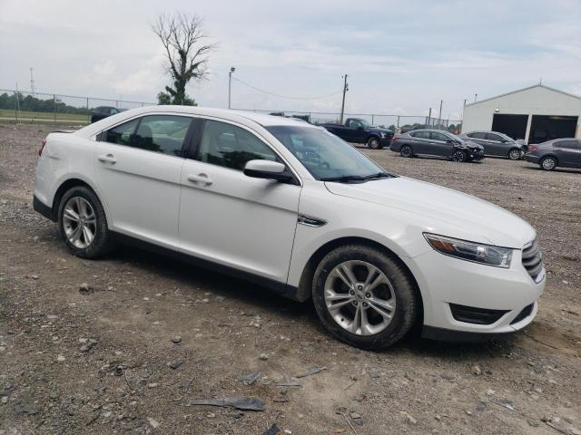 Photo 4 from auction – 2016 FORD TAURUS SEL with VIN 1FAHP2E82GG100052