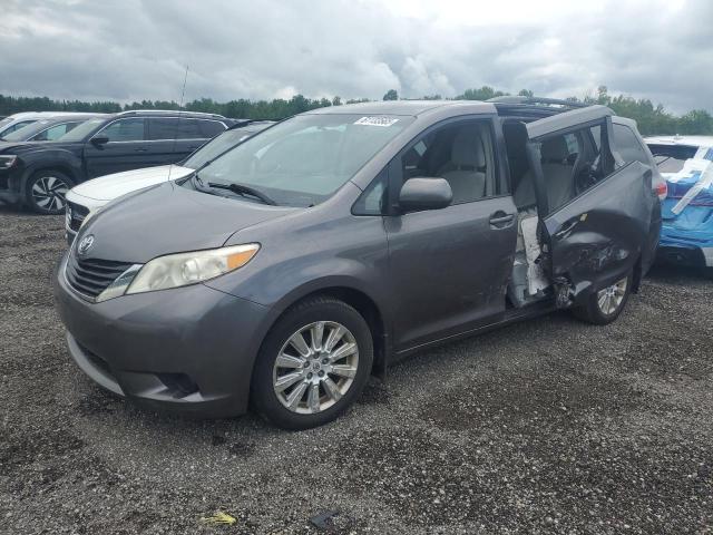 TOYOTA SIENNA LE 2011 with VIN 5TDJK3DC7BS009671 - Photo from auction
