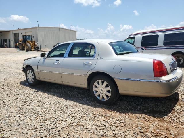 Photo 2 from auction – 2004 LINCOLN TOWN CAR U with VIN 1LNHM83W74Y644409