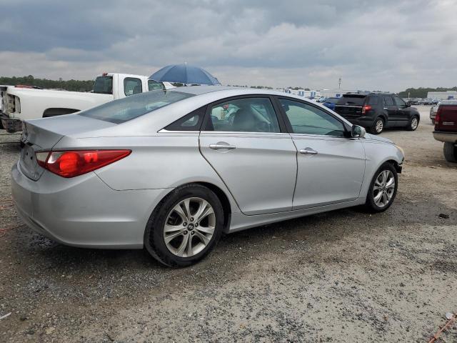 Photo 3 from auction – 2011 HYUNDAI SONATA SE with VIN 5NPEC4AC7BH044791