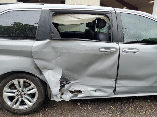 Photo 11 from auction – 2022 TOYOTA SIENNA XLE with VIN 5TDASKFC6NS057884