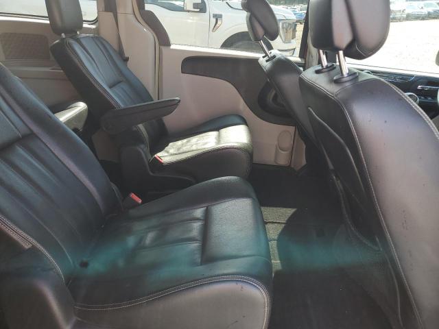 Photo 11 from auction – 2014 CHRYSLER TOWN & COU with VIN 2C4RC1BG8ER342341