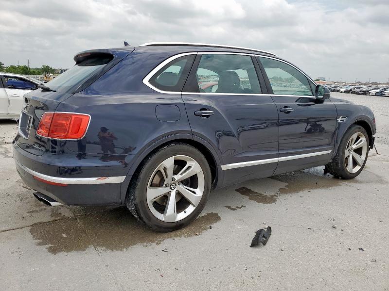Photo 3 from auction – 2019 BENTLEY BENTAYGA with VIN SJAAM2ZV9KC024691