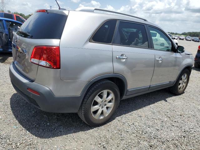 Photo 3 from auction – 2013 KIA SORENTO with VIN 5XYKT4A64DG400489