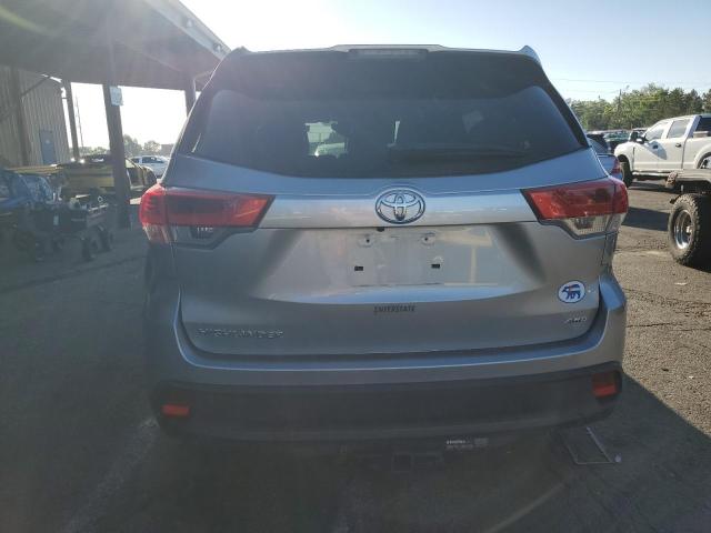 Photo 6 from auction – 2019 TOYOTA HIGHLANDER LE with VIN 5TDBZRFH6KS737347
