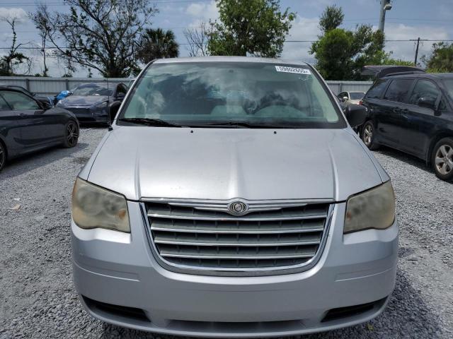 Photo 5 from auction – 2010 CHRYSLER TOWN & COU with VIN 2A4RR2D12AR374610