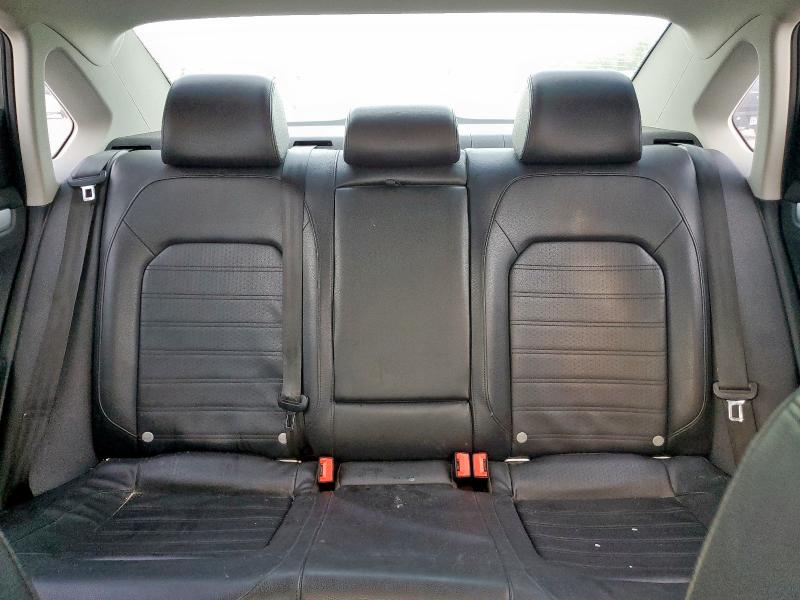 Photo 10 from auction – 2012 VOLKSWAGEN PASSAT SE with VIN 1VWBM7A30CC056583