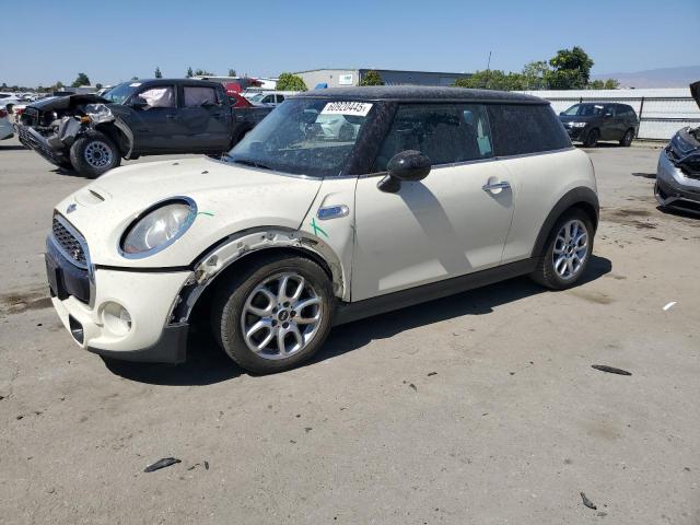 MINI COOPER S 2015 with VIN WMWXP7C54F2A42016 - Photo from auction