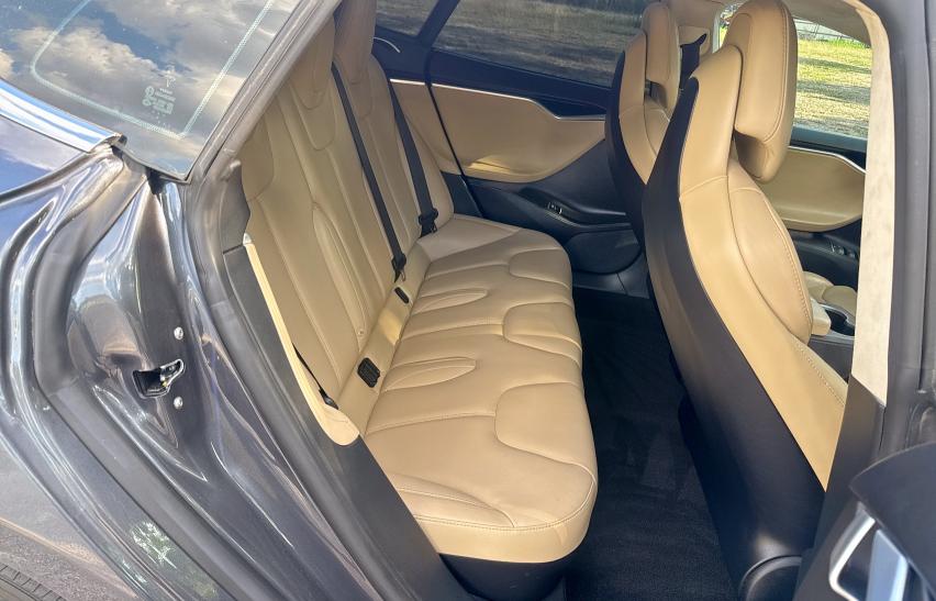 Photo 6 from auction – 2017 TESLA MODEL S with VIN 5YJSA1E14HF195384
