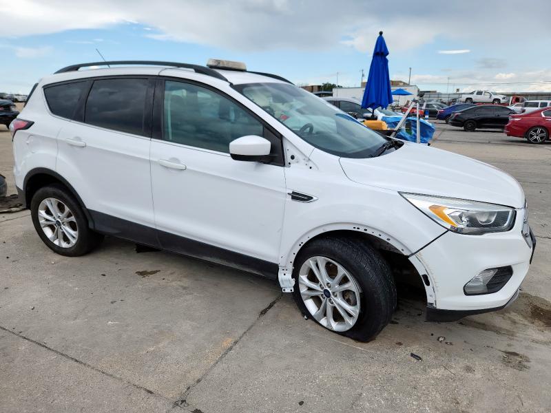 Photo 4 from auction – 2017 FORD ESCAPE SE with VIN 1FMCU9GD5HUE62357
