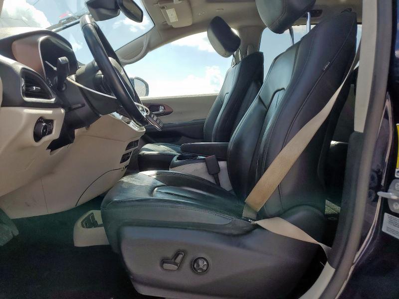 Photo 7 from auction – 2018 CHRYSLER PACIFICA T with VIN 2C4RC1EG5JR106204