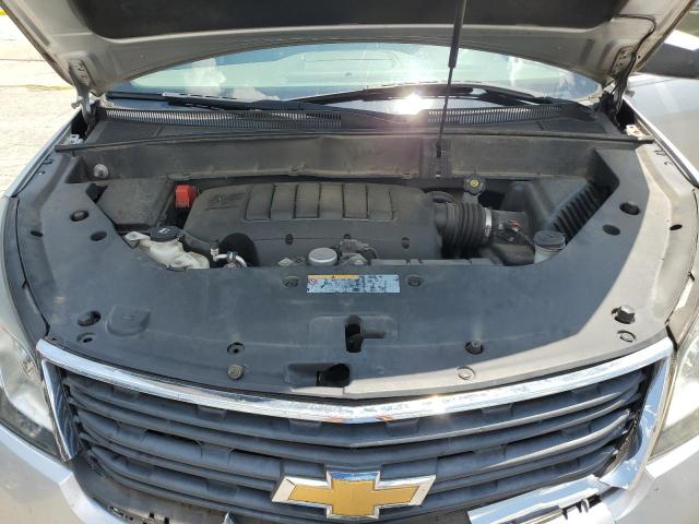 Photo 12 from auction – 2017 CHEVROLET TRAVERSE LS with VIN 1GNKRFKD2HJ163652