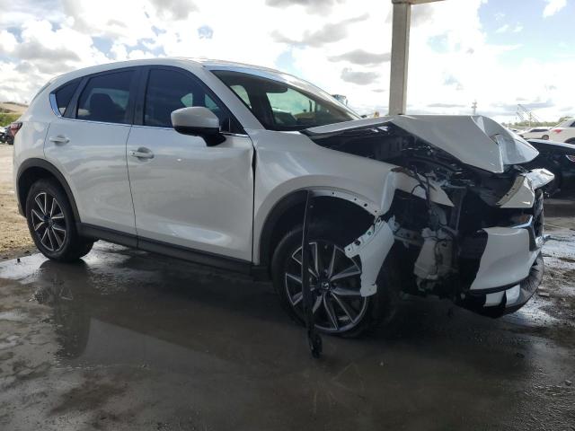Photo 4 from auction – 2018 MAZDA CX-5 TOURI with VIN JM3KFACM8J1327700