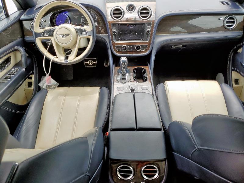 Photo 8 from auction – 2019 BENTLEY BENTAYGA with VIN SJAAM2ZV9KC024691