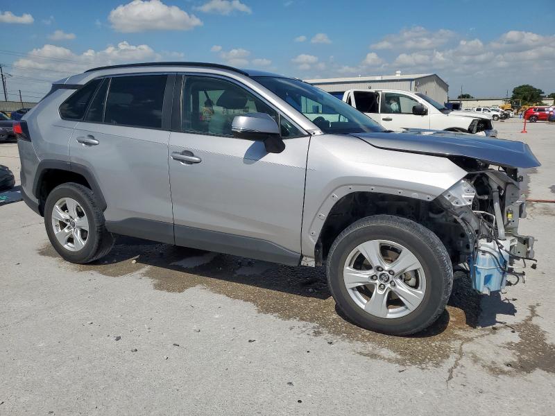 Photo 4 from auction – 2019 TOYOTA RAV4 XLE with VIN 2T3W1RFV2KC015887