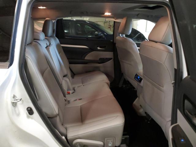 Photo 11 from auction – 2018 TOYOTA HIGHLANDER with VIN 5TDJZRFH3JS531607
