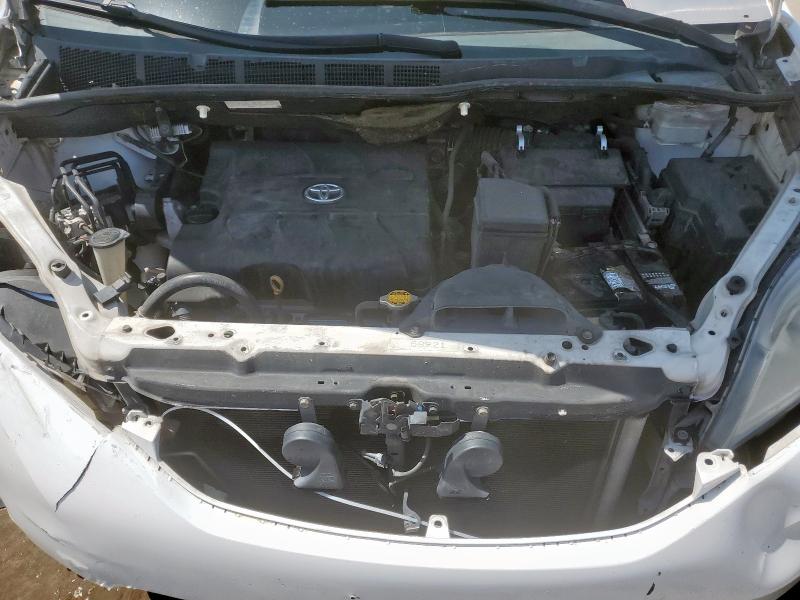 Photo 11 from auction – 2011 TOYOTA SIENNA XLE with VIN 5TDYK3DC9BS058577