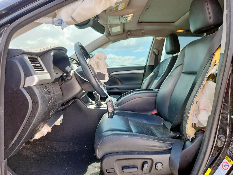 Photo 7 from auction – 2017 TOYOTA HIGHLANDER with VIN 5TDKZRFH7HS509902