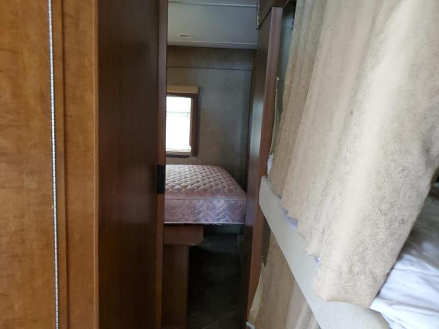 Photo 6 from auction – 2015 THOR MOTOR HOME with VIN 1F65F5DY0E0A13259