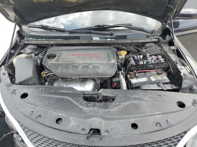 Photo 11 from auction – 2015 CHRYSLER 200 LIMITE with VIN 1C3CCCAB9FN708463