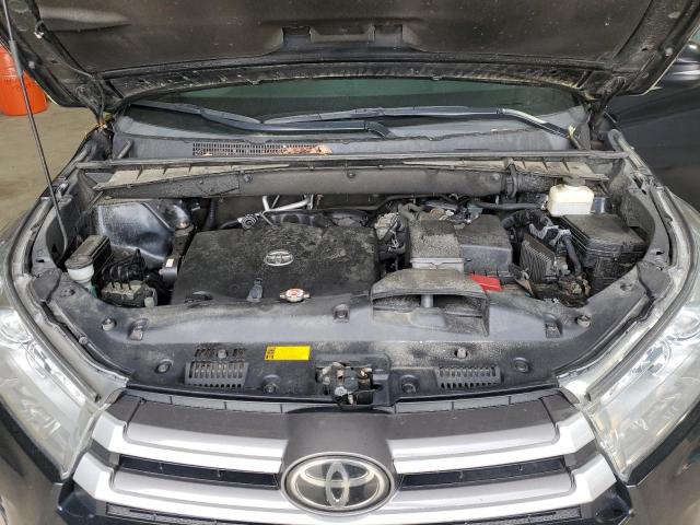 Photo 12 from auction – 2018 TOYOTA HIGHLANDER with VIN 5TDJZRFH9JS529862