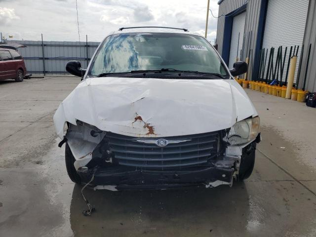 Photo 5 from auction – 2006 CHRYSLER TOWN & COU with VIN 1A4GP45R76B760670