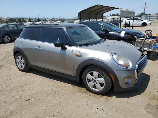 Photo 4 from auction – 2016 MINI COOPER with VIN WMWXP5C53G3B15571