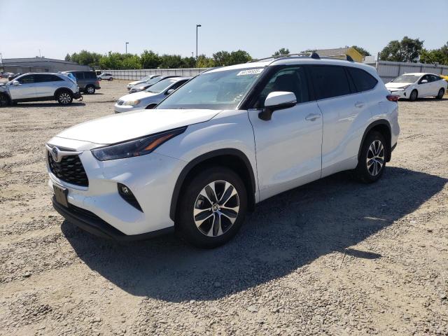 TOYOTA HIGHLANDER 2023 with VIN 5TDKBRCH8PS134268 - Photo from auction