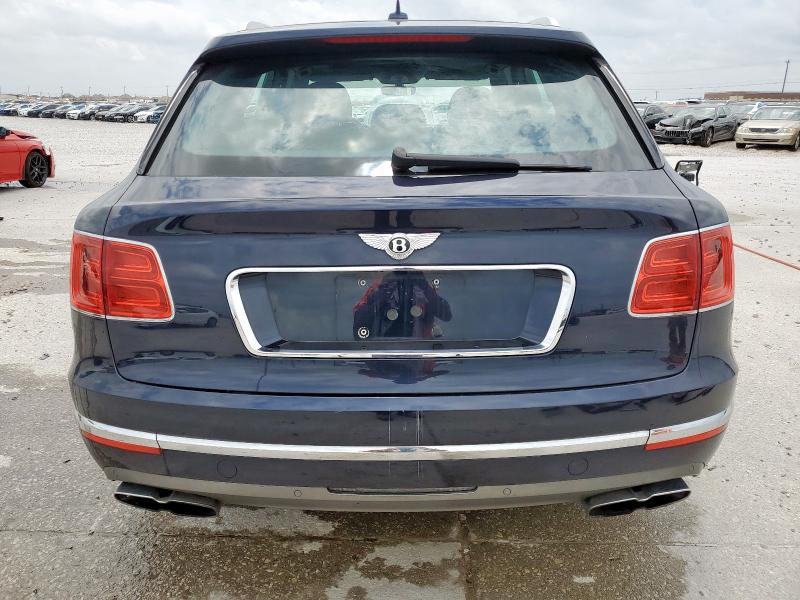 Photo 6 from auction – 2019 BENTLEY BENTAYGA with VIN SJAAM2ZV9KC024691