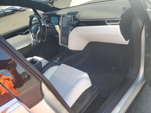Photo 8 from auction – 2018 TESLA MODEL X with VIN 5YJXCDE23JF090870