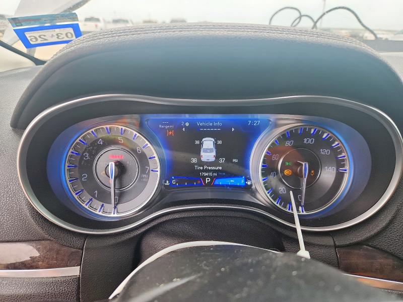 Photo 9 from auction – 2019 CHRYSLER 300 LIMITE with VIN 2C3CCAEG1KH693468