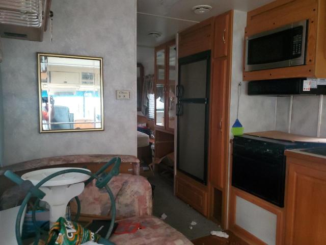 Photo 6 from auction – 1997 FORD MOTORHOME with VIN 3FCLF53G7VJA13853