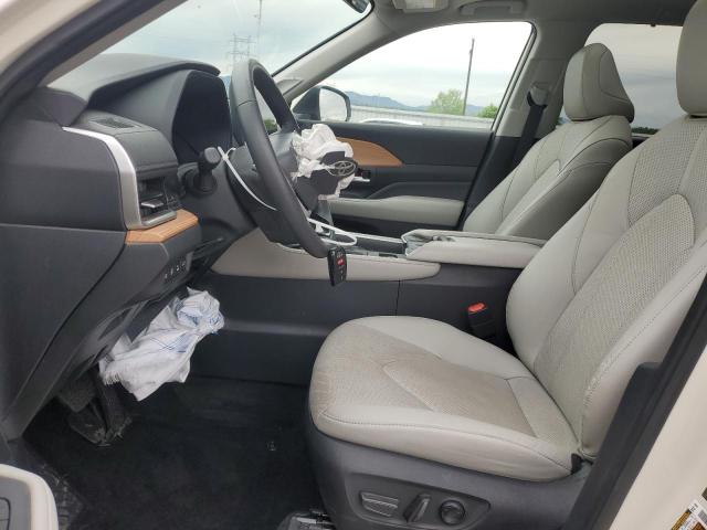 Photo 7 from auction – 2024 TOYOTA GRAND HIGH with VIN 5TDACAB54RS014875