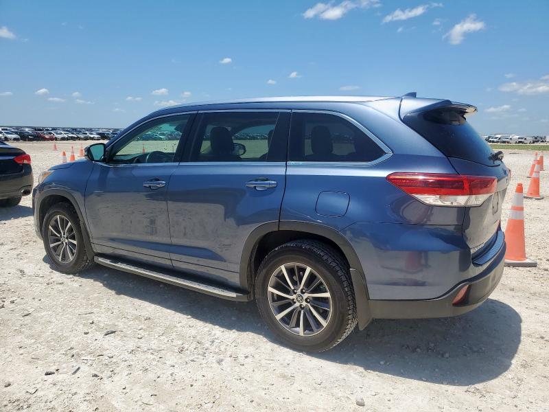 Photo 2 from auction – 2017 TOYOTA HIGHLANDER with VIN 5TDKZRFH1HS519079