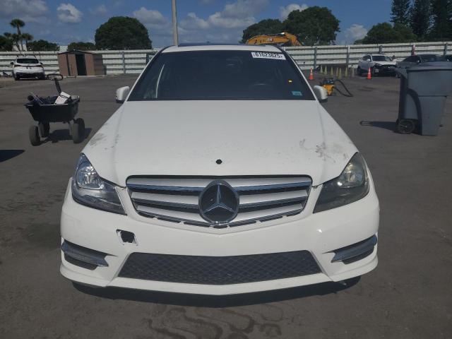 Photo 5 from auction – 2013 MERZ C 250 with VIN WDDGF4HB6DA791196