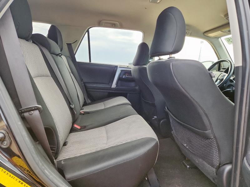 Photo 11 from auction – 2020 TOYOTA 4RUNNER SR with VIN JTEBU5JR0L5771231