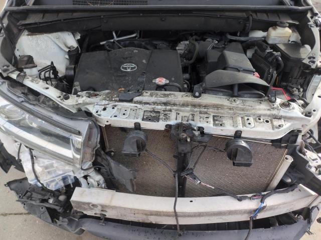 Photo 12 from auction – 2018 TOYOTA HIGHLANDER with VIN 5TDDZRFH5JS830030