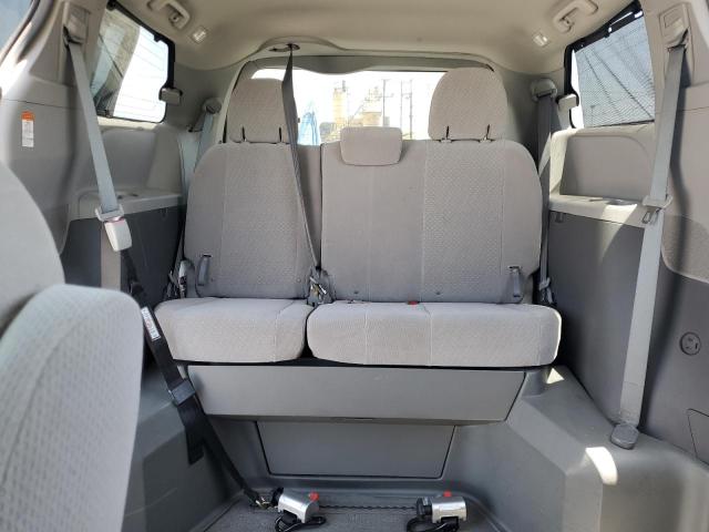 Photo 10 from auction – 2017 TOYOTA SIENNA LE with VIN 5TDKZ3DC2HS855117