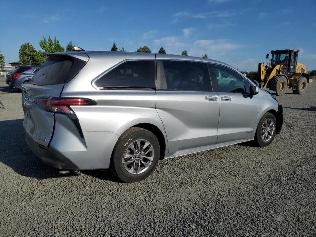 Photo 3 from auction – 2021 TOYOTA SIENNA with VIN 5TDKRKECXMS023205
