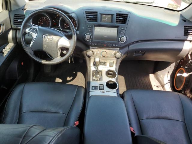 Photo 8 from auction – 2011 TOYOTA HIGHLANDER with VIN 5TDBK3EH4BS073035