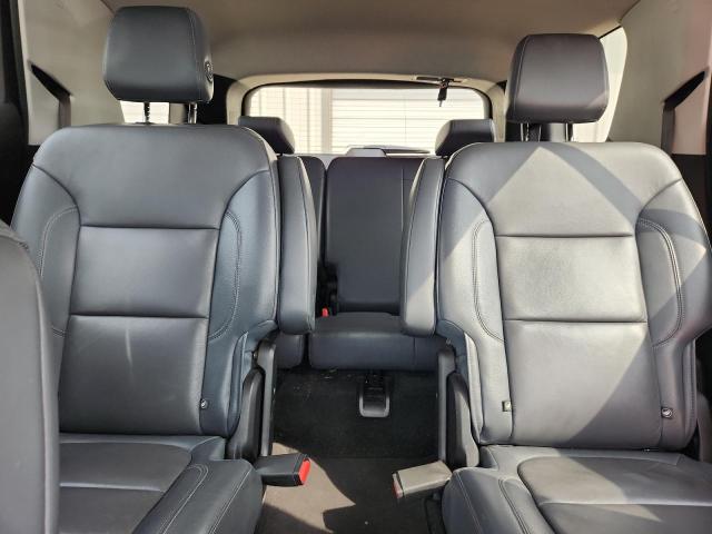 Photo 10 from auction – 2018 CHEVROLET TRAVERSE L with VIN 1GNERHKW9JJ112486