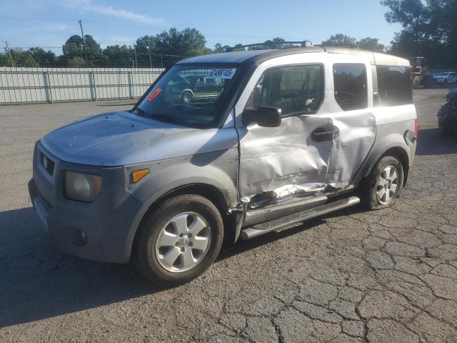 HONDA ELEMENT 2003 with VIN 5J6YH282X3L005863 - Photo from auction